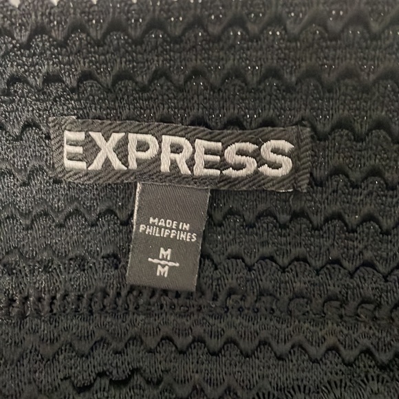 Never Worn Gorgeous Express Black Layer Scallop Design Pencil Skirt. Size M. - Picture 6 of 6